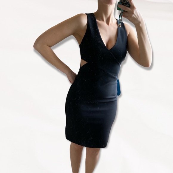 Elizabeth and James Black Aldridge Dress size 4 - Picture 12 of 12